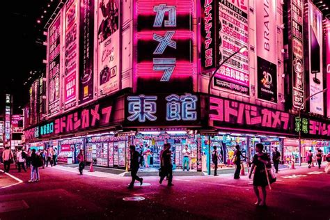 Pink Tokyo Photographer Captured The Blooming Streets Of