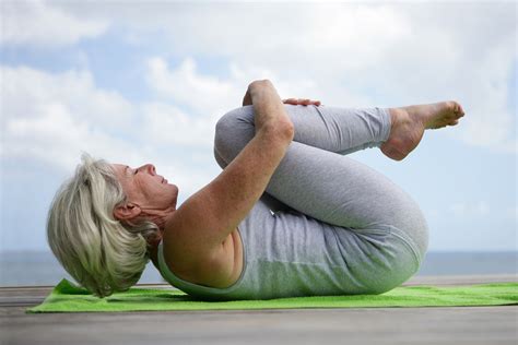 Posturas De Yoga Para Relajar Cuerpo Y Mente