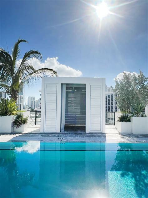 What Makes A Luxury Pool Cabana Azenco Outdoor