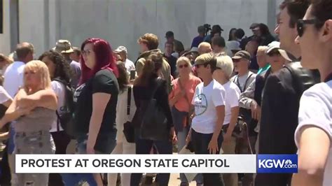 protesters at oregon state capitol call on gop senators to return to work youtube