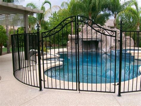 24 Above Ground Pool Fence Design You Must See Inspired Home Designs Fence Design Pool