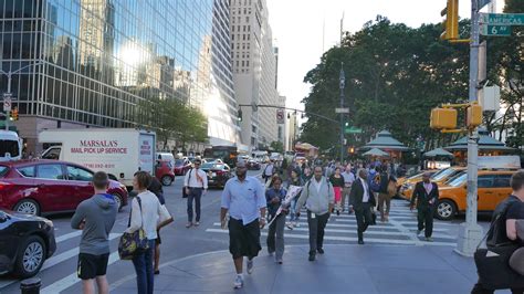 Large Group Of People Crossing Crowded City Street New York Scenery