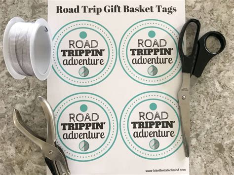 Check out these road trip essentials that can also work as a road trip packing list. Road Trip Gift Basket Idea | Easy Road Trip Care Package Idea