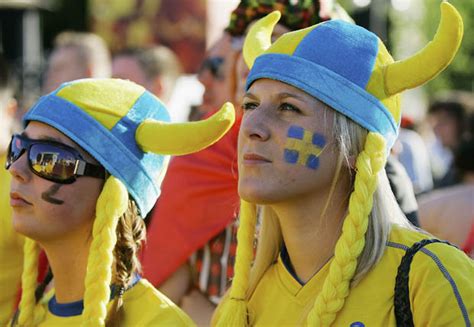 Fans football illustrations in eps10 eps jpg ai svg. Euro 2016 hottest football fans are the Swedes according ...