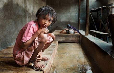 Shocking Photos Of Indonesias Mentally Ill Patients Show Their