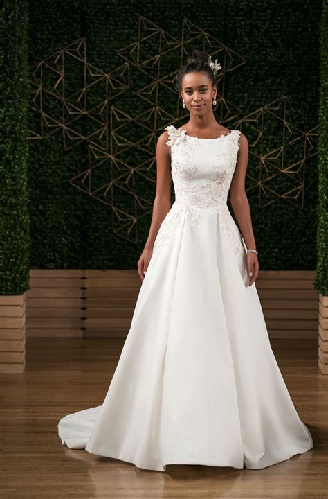 A Line Sheath Wedding Dress With Boatneck And Floral Appliques Boat