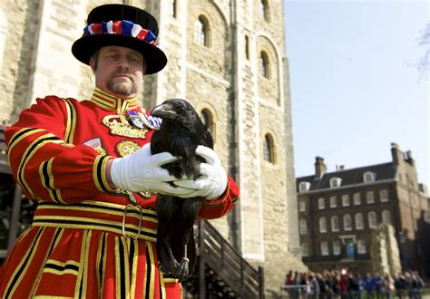 top 10 facts about the tower of london guide london