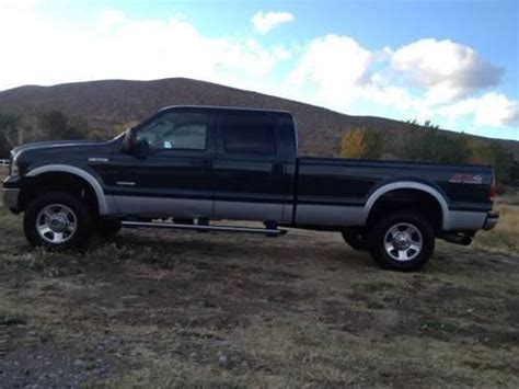 He wanted the strength of the chassis boxed frame and extra heavy duty suspension and larger fuel capacity but unfortunately you can't get a truck bed on those trucks because the frame is 6″ longer. 2006 FORD F350 4X4 CREW CAB LONG BED DIESEL - LARIAT for ...