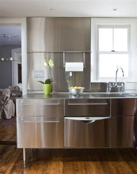 The color changes based on the surrounding area. 21 Different Types of Kitchen Backsplashes