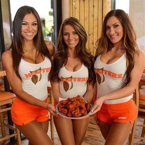 Hooters Have The Most Gorgeous Staff Of Anywhere Ever Pics Izismile Com