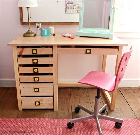 If you're on a budget this cheap makeup vanity project will help you. DIY Vanity Desk with Deep Drawers - Jaime Costiglio
