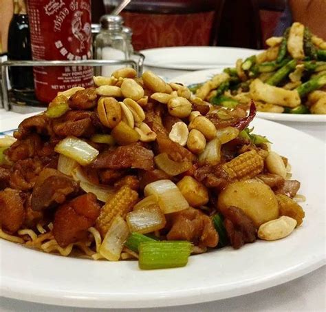 Bonhouse asian grill and sushi bar. Visit #Mexicali and try their delicious chinese food, it's ...