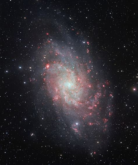Vst Snaps A Very Detailed View Of The Triangulum Galaxy Triangulum