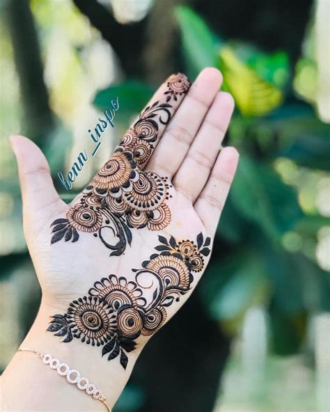 Simple mehndi design images for brides. Small Patch Flower Henna Mehndi Designs | Mehndi Creation ...