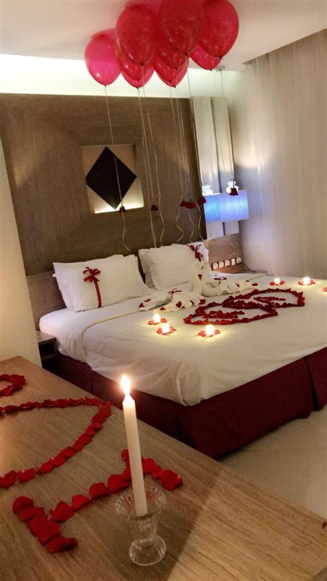 50 Romantic Room Decoration For Couple Ideas To Create A Cozy Love Nest