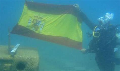 Spanish Police Enter British Waters To Plant A Flag In Gibraltars