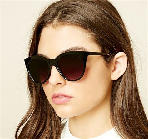 Kính Mắt F21 Classic Cat Eye Sunglasses 1000132062