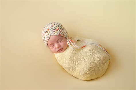 Swaddling leads to more SIDS deaths - Fit Pregnancy and Baby