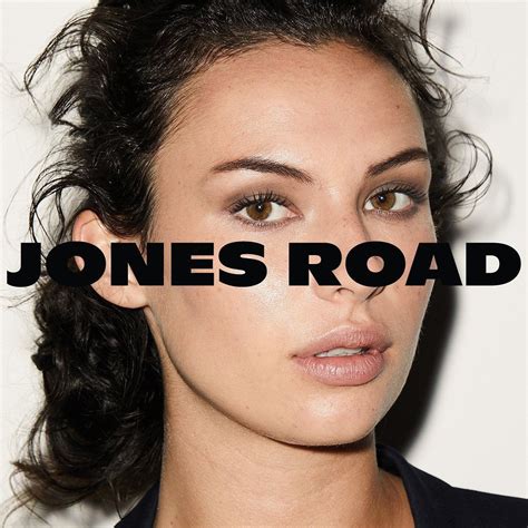 Jones Road Is The New Beauty Venture From Makeup Mogul Bobbi Brown Makeup Trends Makeup Inspo