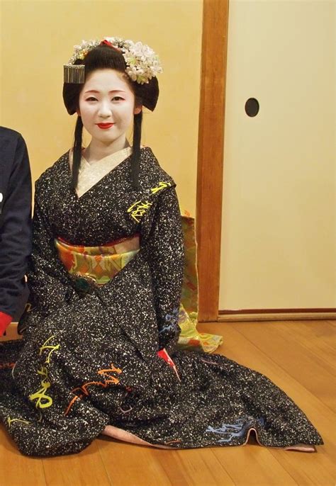 Maiko Sayaka In Hime Hair For Setsubun Check Out That Amazing Kimono