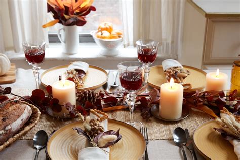 13 Pretty Thanksgiving Tablescape Ideas