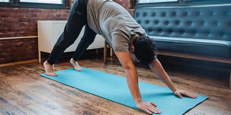 Yoga For Everyone Making Men Feel More Included Momoyoga