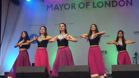 Amazing Bollywood Dance Performance [diwali On Trafalgar Square 2016] Youtube