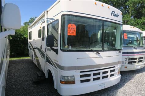 Used 2001 Fleetwood Flair 25y Overview Berryland Campers