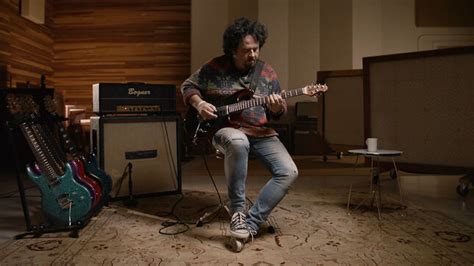 Toto Guitarist Steve Lukather Returns To Hollywoods Sunset Sound Recorders For Career Spanning