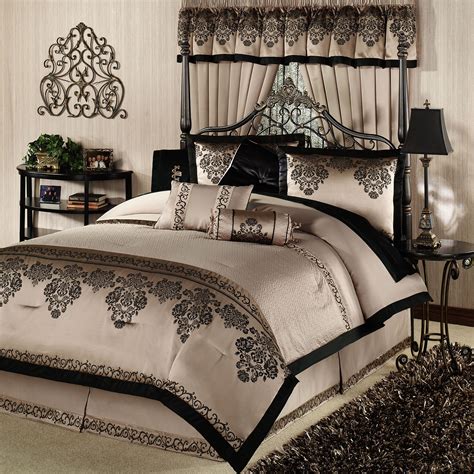 King Size Bed Comforters Sets Overview Details Sizes Swatch Reviews The Elegant Camelot Ii B