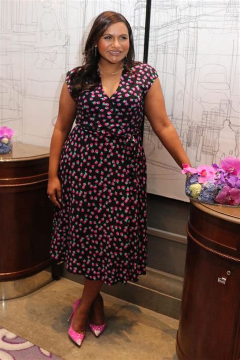Mindy Kaling Wore This Dress Last Month But Its Still Cute Go Fug
