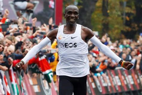 The 10 Greatest Kenyan Athletes Of All Time Discover Walks Blog