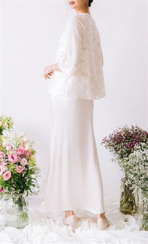 Normala Kurung Set In Gold Fashionvalet Embellished Heels White