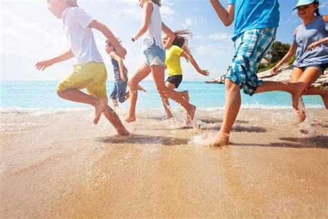 Juegos Y Actividades En La Playa Para Divertirse Con Los Niños En 2019