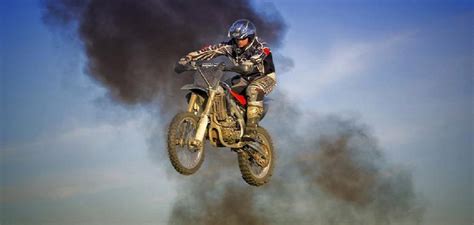 How To Do A Burnout On A Dirt Bike Dirt Bike Moto