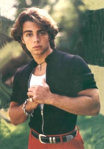 Joey Lawrence Fan Club Fansite With Photos Videos And More