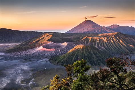 Mount Bromo Indonesia Sunset Landscape Volcano Wallpaper