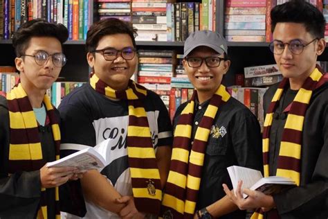 Same day delivery 7 days a week £3.95, or fast store collection. This Harry Potter cafe has just opened up in Kota Bahru ...