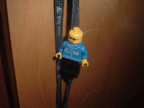 Lego Man Keychain 5 Steps Instructables