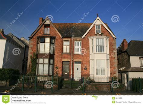 Elas são uma espécie de 'patinhas feias' da casa real inglesa. Casa inglesa foto de stock. Imagem de luxo, britain ...