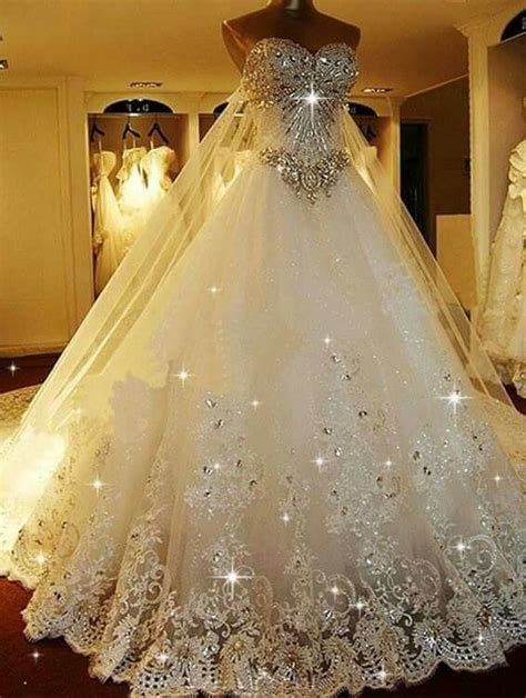 this is the most beautiful wedding dress i have ever seen i would love to see my