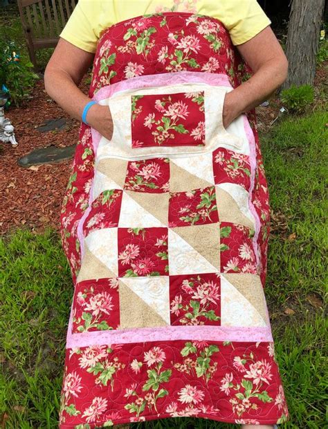 Chrysanthemum Lovie Lap Quilt With Pockets For Sale From