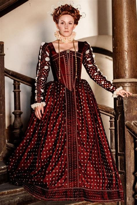 Our page is covering all of. Queen Elizabeth I's Red Gown | Tudor Costume | Renaissance ...
