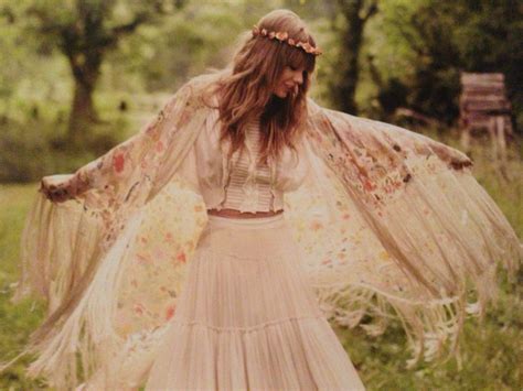 Home to over 200,000 taylor photos, we are your number one source for photoshoot outtakes, screen captures, red carpet photos, and more! Believe in DNA: Taylor Swift - RED (Photoshoot) TODAS Las ...