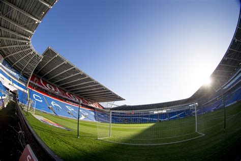 Everton are aiming to maintain their push for a european place when they entertain aston villa at goodison on saturday night. Aston Villa FC on Twitter: "📷 The scene is set at The Cardiff City Stadium in the January sun ...