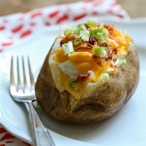 What temperature do you bake potatoes at? How to Make Crockpot Baked Potatoes | Our Best Bites