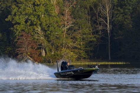Choosing The Best Bass Boat For Rough Water Great Days Outdoors