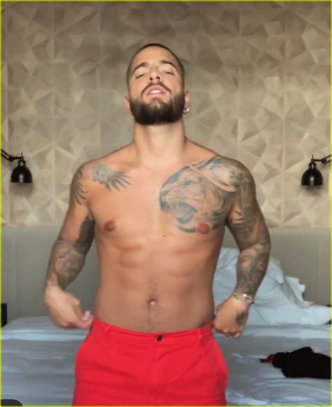 Maluma Dances Shirtless To Instinto Natural In Sexy Video Watch