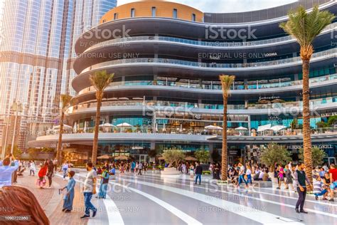 Sheraton dubai mall of the emirates. Dubai Mall Outside Stock Photo - Download Image Now - iStock