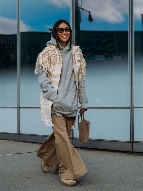 17 Neutral Outfits That Definitely Arent Boring Street Style Casual
